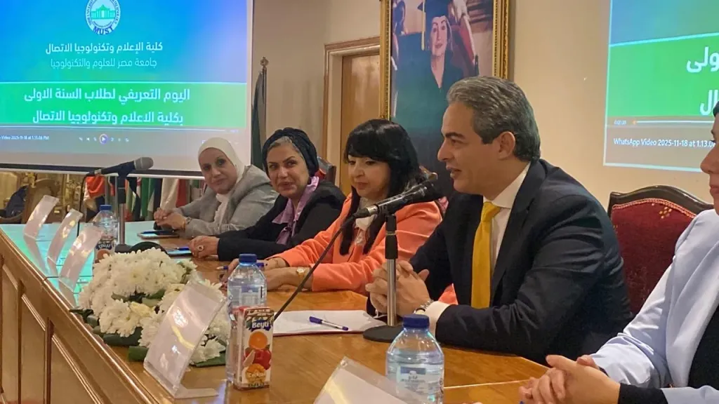 نقيب الإعلاميين يُلقي محاضرةً بجامعةِ مصر بعنوان ”الإعلام الجديد وفرص سوق العمل”