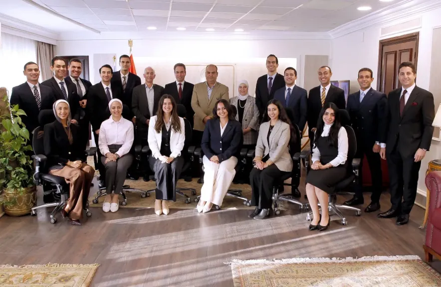 الوفد الثاني من المُلحقين الدبلوماسيين بوزارة الخارجية يزور استديو أحمد زويل بماسبيرو