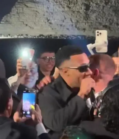 «بهدي الجايزة لروح أبويا».. أول ظهور لمحمد رمضان بعد الفراق