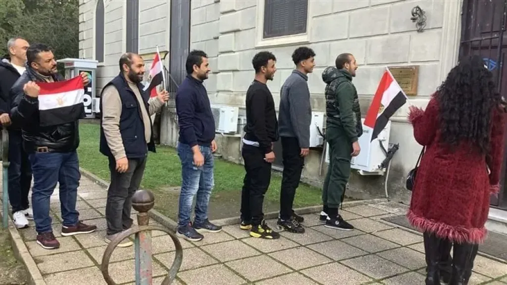 روما: المصريون يدلون بأصواتهم في افتتاح المرحلة الأولى من الانتخابات البرلمانية بالخارج