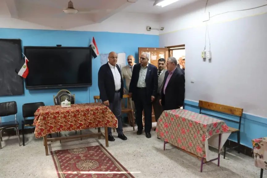 محافظ القليوبية يتفقد التجهيزات النهائية لانتخابات ”نواب 2025” بعدد من المدن ويصدر قرارات حازمة لضمان انتظام العملية الإنتخابية