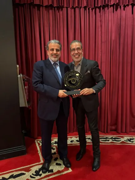 المستشار ماضي الخميس يكرم دكتور مدحت العدل ويؤكد: مسرحية أم كلثوم فن فاخر يظهر مكانة مصر الثقافية والإبداعية عبر الزمن