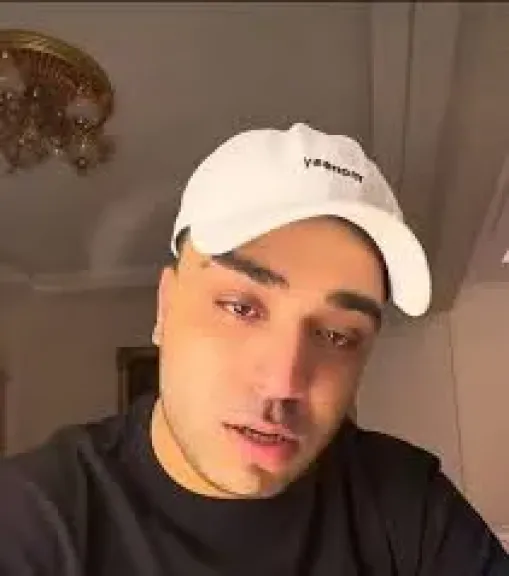 بعد إيقافه.. بكاء إسلام كابونجا في أول تعليق على أزمته مع الموسيقيين: حسبي الله ونعم الوكيل في أي حد بيأذيني في أكل عيشي