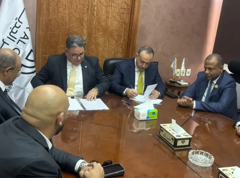 محافظ أسيوط يوقع بروتوكول تعاون مع ”مصر الجديدة للإسكان” لتطوير منازل بمركز ديروط بقيمة 2 مليون جنيه