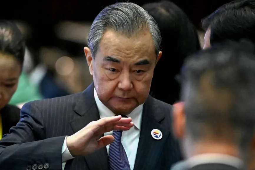 وزير الخارجية الصيني : تصريحات رئيسة وزراء اليابان بشأن تايوان تجاوزت ”الخط الأحمر”