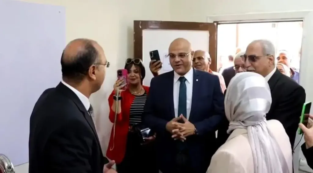 متابعة لحظة بلحظة… محافظ القليوبية يطمئن على سير الانتخابات وإقبال الناخبين بشبرا الخيمة