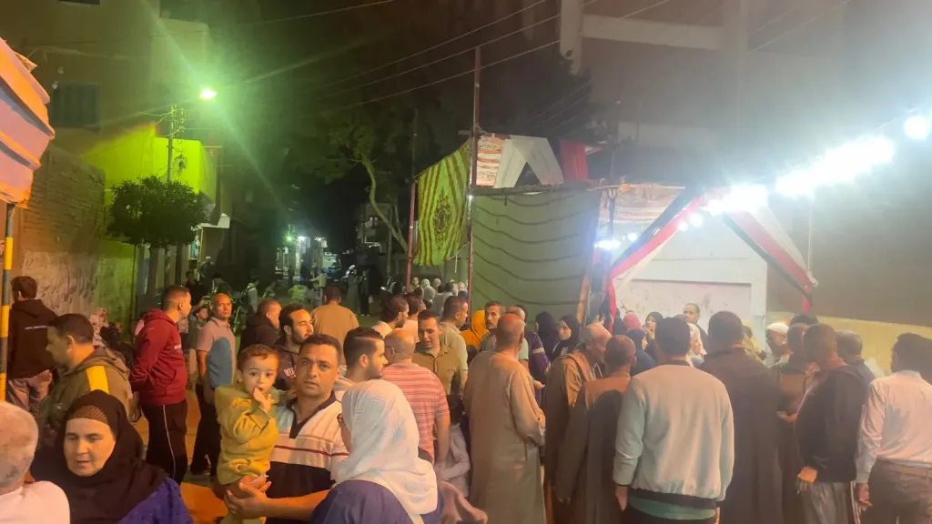 قبل غلق الصناديق بساعات.. إقبال كثيف علي انتخابات النواب بالقناطر الخيرية