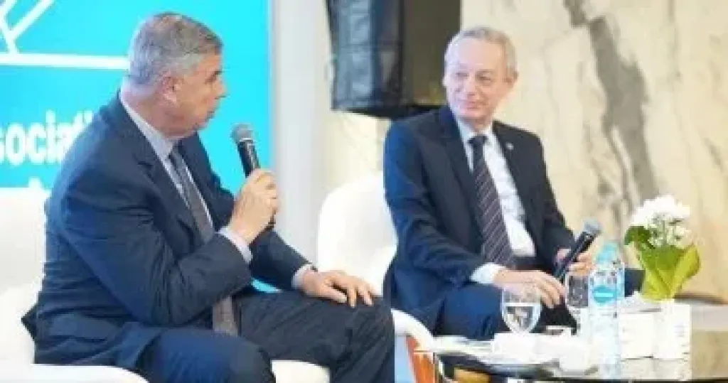 اعمال الإسكندرية تبحث مستجدات المشروعات المستقبلية لرفع كفاءة الخدمات الاقتصادية بالمدينة