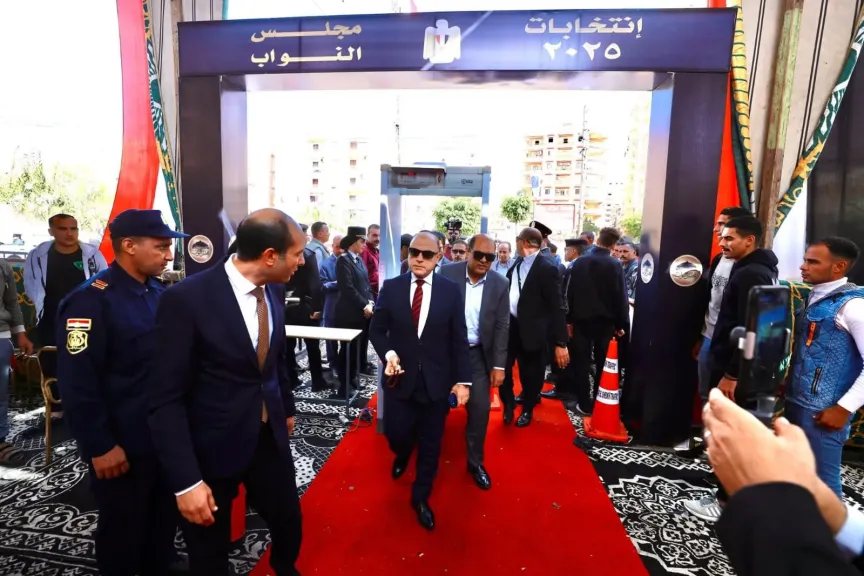 محافظ كفرالشيخ يتفقد عدداً من اللجان الانتخابية بالدائرة الرابعة بدسوق