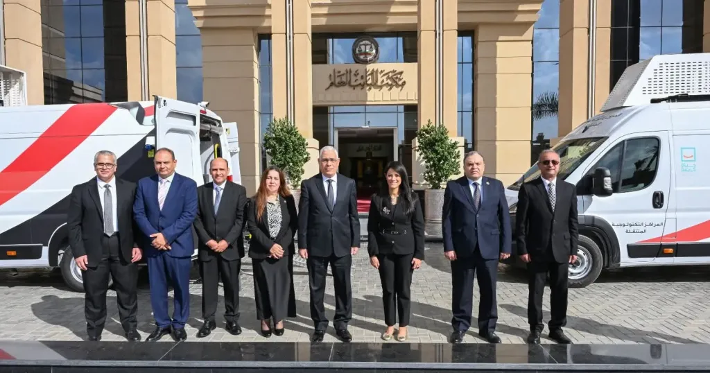 النائب العام يستقبل وزيرة التخطيط لتسليم مركباتٍ ذكية لتقديم خدماتها الرقمية للمواطنين