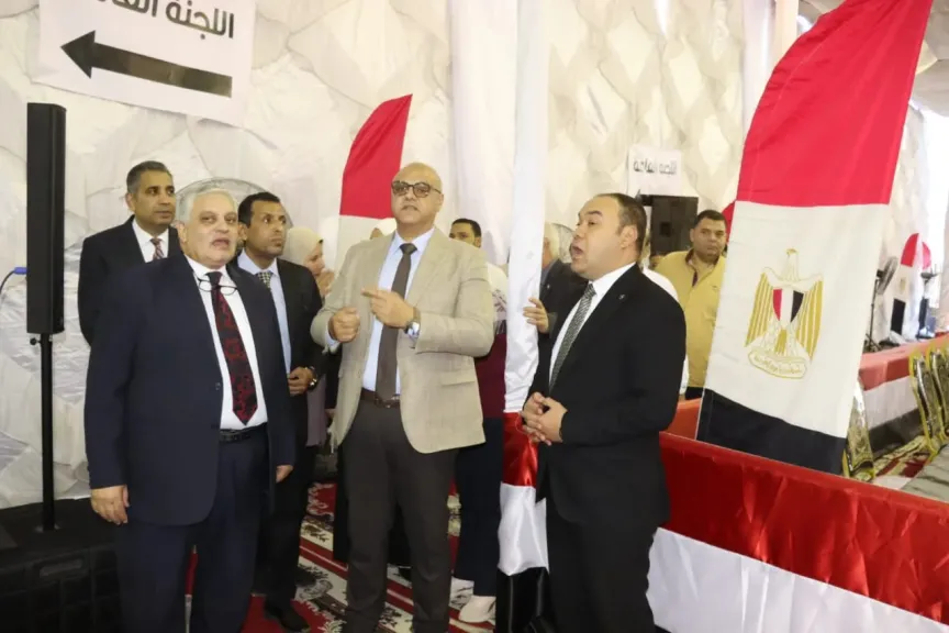 محافظ القليوبية يتفقد اللجان العامة للفرز ويؤكد: جاهزية تامة وتأمين شامل لضمان شفافية النتائج