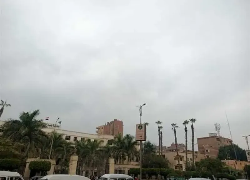 شبورة كثيفة تبطئ الحركة شمالًا واعتدال يشجع السياحة جنوبًا .. تعرف على حالة الطقس اليوم