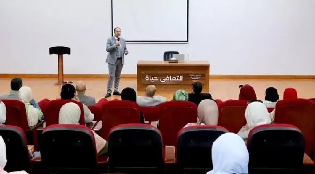 الدكتور عمرو عثمان :منح خريجي الليسانس أولوية الانضمام للعمل بمراكز العزيمة التابعة لصندوق مكافحة وعلاج الإدمان