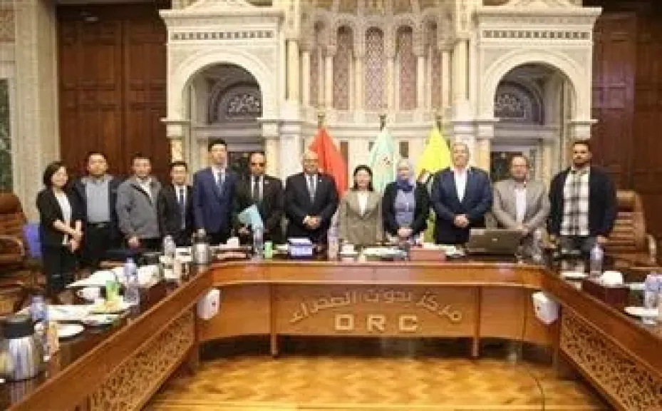 مركز بحوث الصحراء يستقبل وفدًا من الأكاديمية الصينية للغابات لبحث سبل تعزيز التعاون العلمي