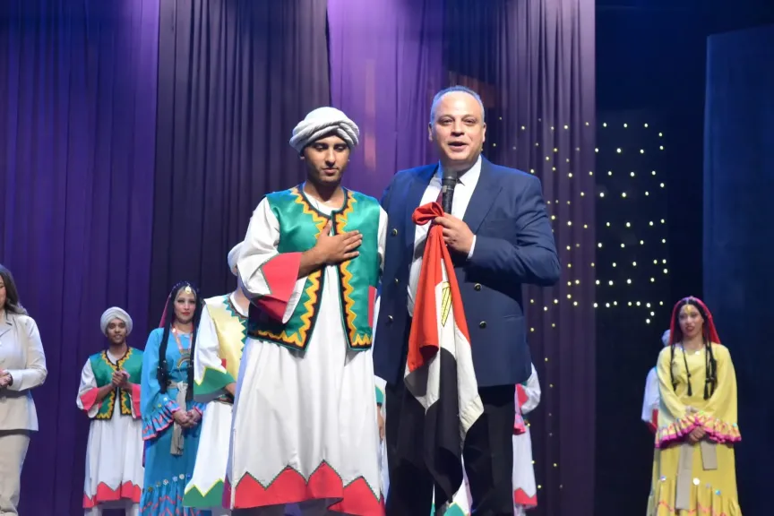 ليلة فنية مليئة بالبهجة لفرقة رضا للفنون الشعبية والإستعراضية على مسرح البالون