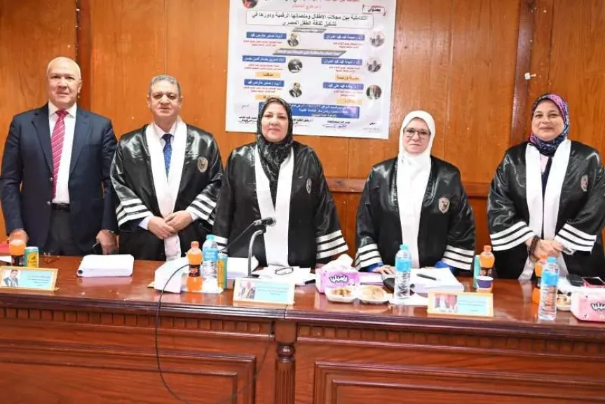 العلاقة  بين الإصدار الورقى والرقمى فى مجلات الأطفال فى رسالة دكتوراه بجامعة سوهاج