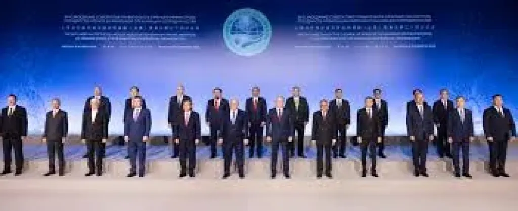 قمة شنغهاي في موسكو — رهان استراتيجي على النظام العالمي متعدد الأقطاب