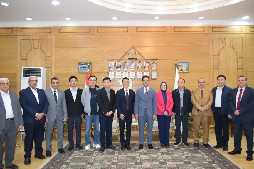 خطوة جديدة نحو الابتكار.. جامعة بنها تستضيف وفدًا صينيًا لفتح مسارات بحثية مشتركة