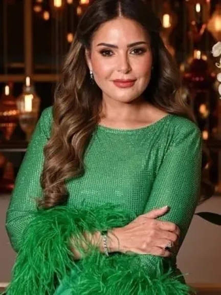 صابرين : أعشق منى زكي.. وتجسيدها لأم كلثوم سيكون مختلفاً تماماً