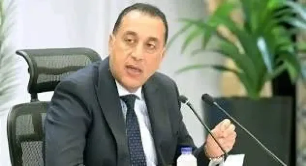 مدبولي يتفقد مشروعات إعادة إحياء القاهرة التاريخية و تحسين البنية التحتية