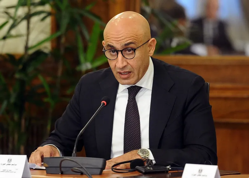 مُعلمة الإسكندرية تفجر مفاجأة عن مديرة المدرسة بعد قرار التعليم بفصل الطلاب