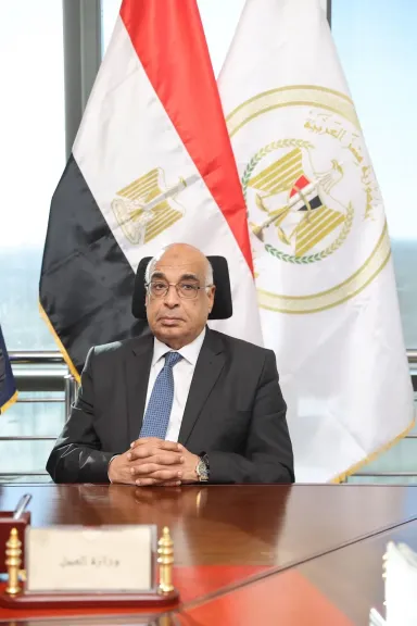 وزير العدل يعتمد حركة ترقيات كُبرى لموظفي المحاكم والشهر العقاري والخبراء والطب الشرعي