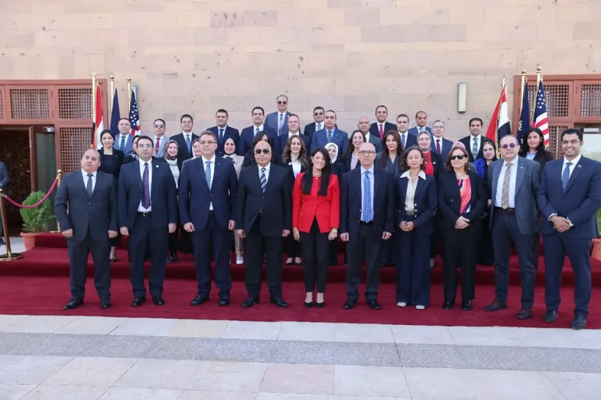 وزيرا العدل والتخطيط والتنمية الاقتصادية يشهدان تخريج عدداً من السادة اعضاء الجهات و الهيئات القضائية من برنامج(قيادة التغيّر في المنظمات الديناميكية)