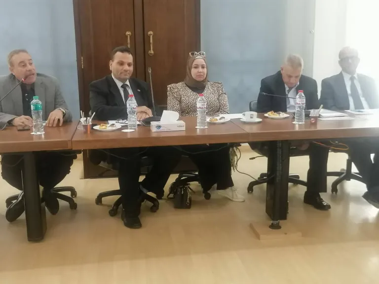 منتجى الألبان  بتجارية الإسكندرية تناقش  المشاكل الفنية بحضور وكيل وزارة التموين