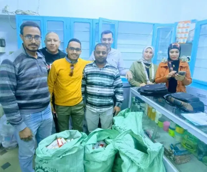 محافظ أسيوط: تشميع وغلق مركز طبي وضبط صيدلية غير مرخصة بحي شرق ومركز الفتح
