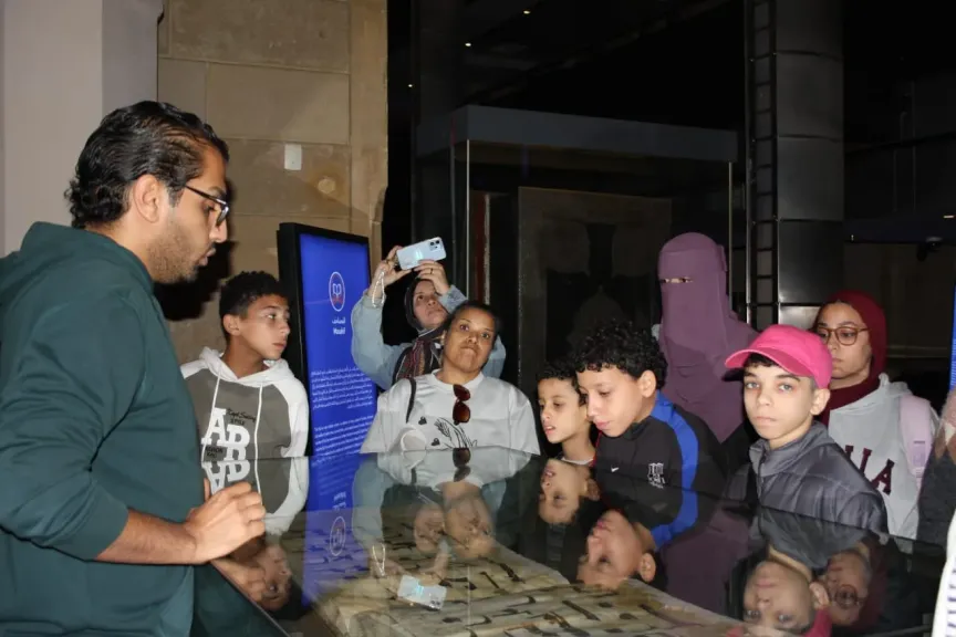 دار الكتب تحتفي بالهوية المصرية.. ومتحف باب الخلق يفتح أبوابه لطلاب المدارس ضمن حملة فرحانين بالمتحف الكبير
