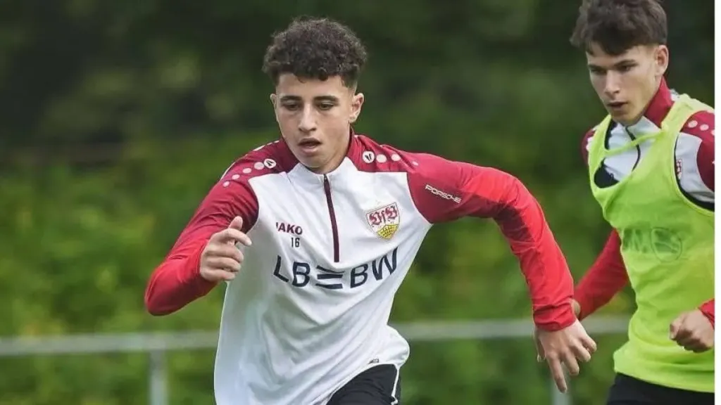 هانوفر الألماني يفاوض بلال عطية لاعب الأهلي