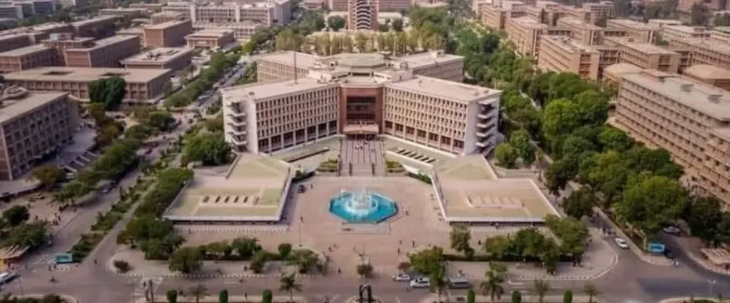 جامعة أسيوط تطلق بودكاست باللغة الإنجليزية