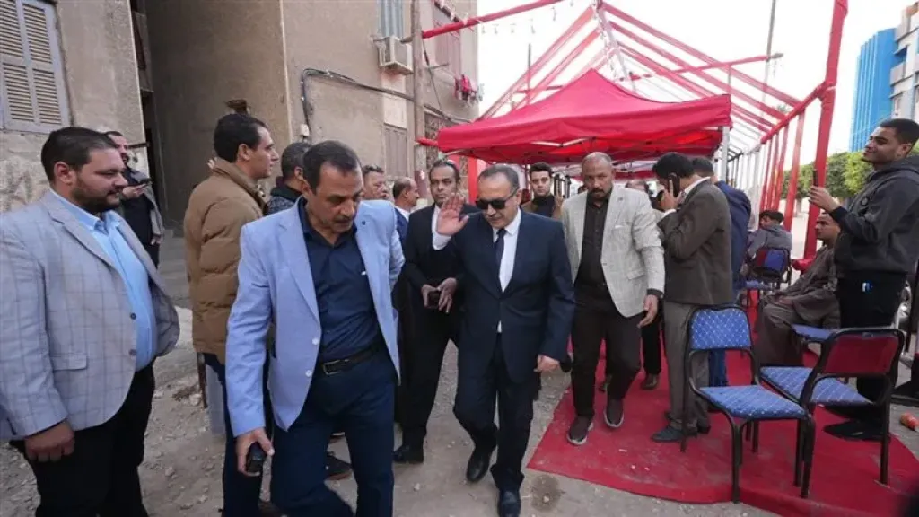 محافظ أسيوط يزور اللجان الانتخابية ويؤكد أهمية المشاركة في الاستحقاق الوطني