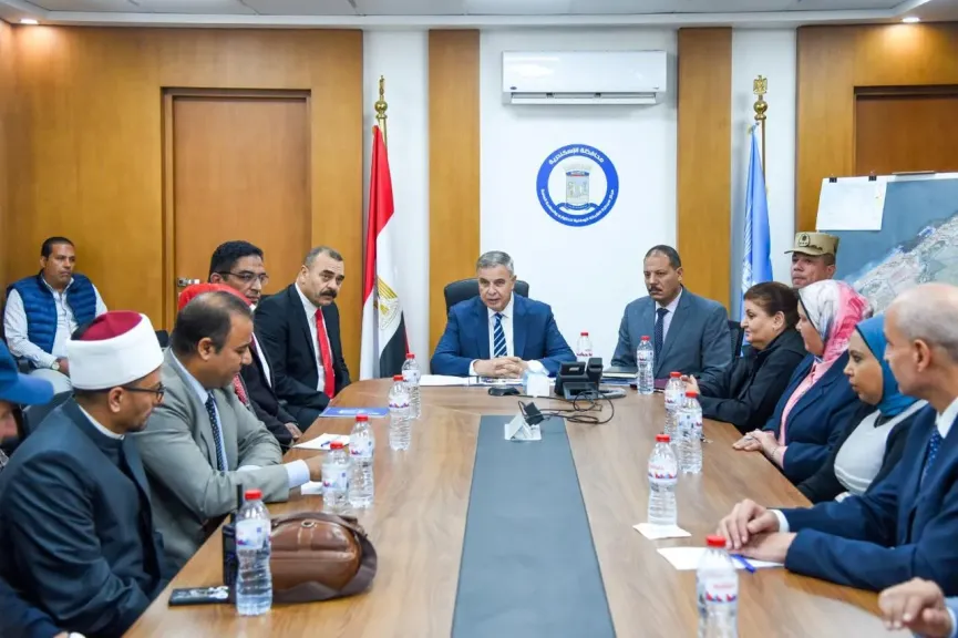 محافظ الإسكندرية يتابع جولة إعادة انتخابات النواب بدائرة الرمل