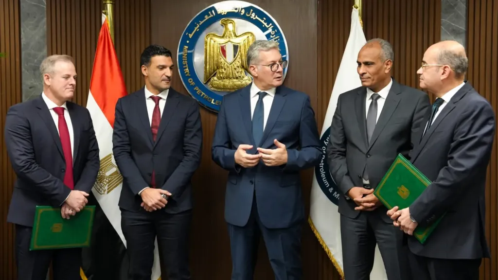 إنتاج 120 ألف طن سنويًا.. مصر تطلق أول مشروع لتحويل زيت الطعام إلى وقود طائرات مستدام