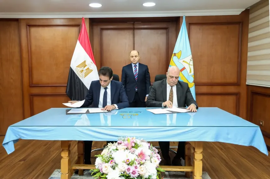 محافظ كفرالشيخ يشهد توقيع بروتوكول تعاون مشترك مع وزارة الخارجية لإتاحة خدمات التصديقات داخل المحافظة