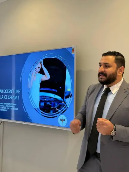 نهاية وهم السوشيال ميديا.. د. أحمد شريف يكشف: لماذا ستصبح صفحاتكم المليونية (صفرية القيمة) بداية من الآن!