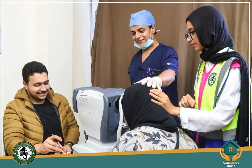 الكشف على أكثر من ألف مواطن خلال قافلة نادى الغردقة الرياضى لأمراض العيون خلال يومين