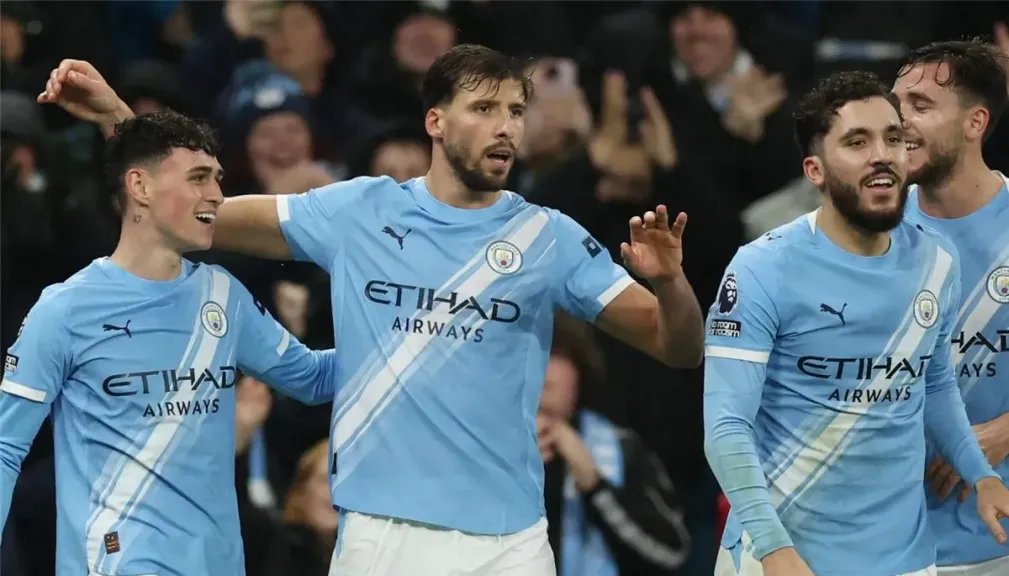 مانشستر سيتي يكتسح سندرلاند بثلاثية نظيفة ويواصل مطاردة الصدارة