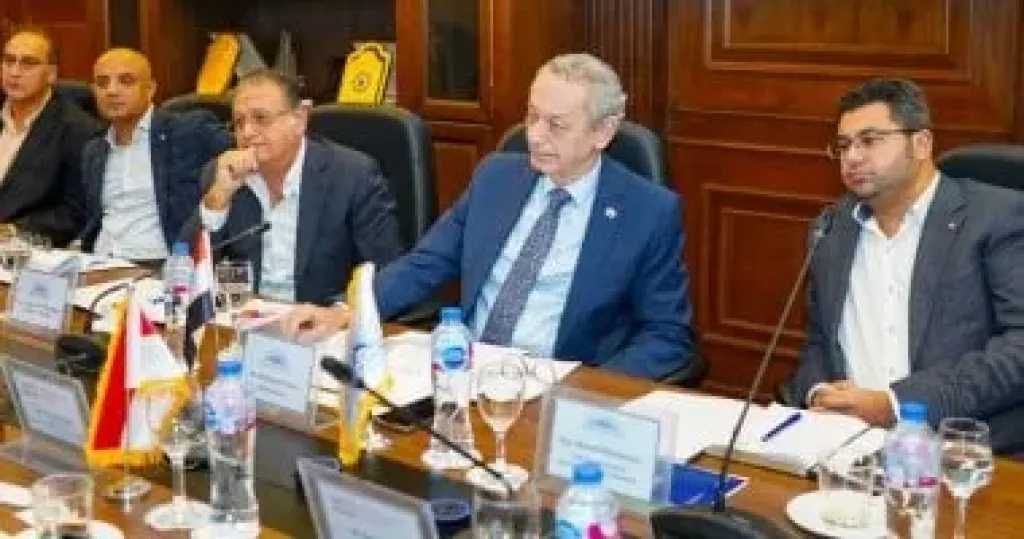 جمعية رجال أعمال إسكندرية تبحث سبل التعاون مع وزارة التجارة والصناعة في سنغافورة