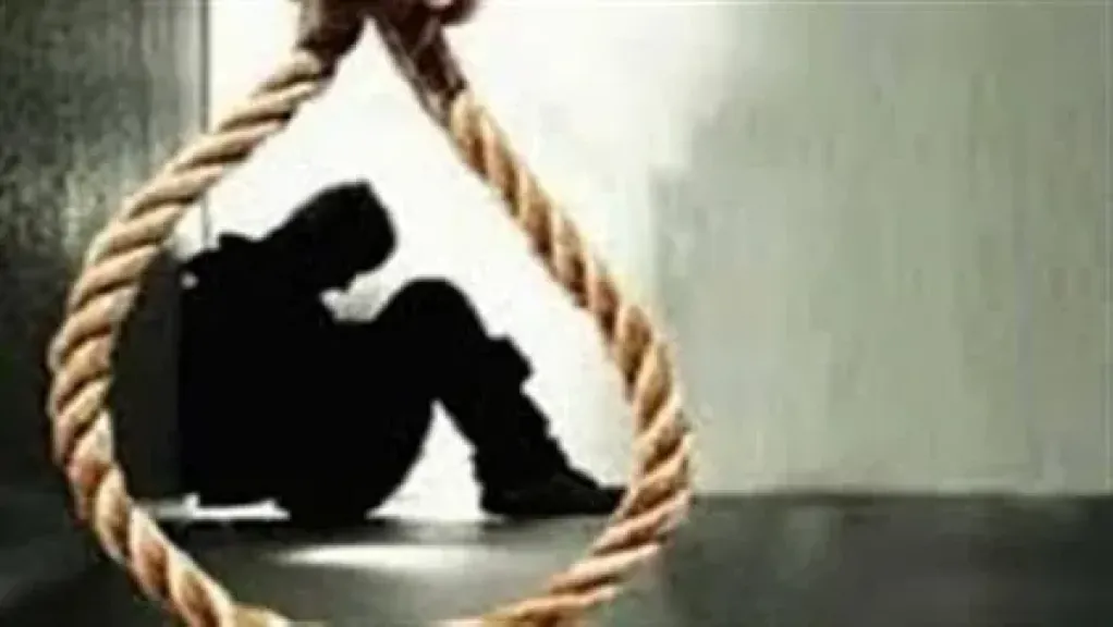 استدرجاه لممارسة الرذيلة وتعاطي المخدرات.. الإعدام ل ربة منزل وصديقها تخلصا من صاحب جراج تكاتك بعد ليلة حمراء بأسيوط