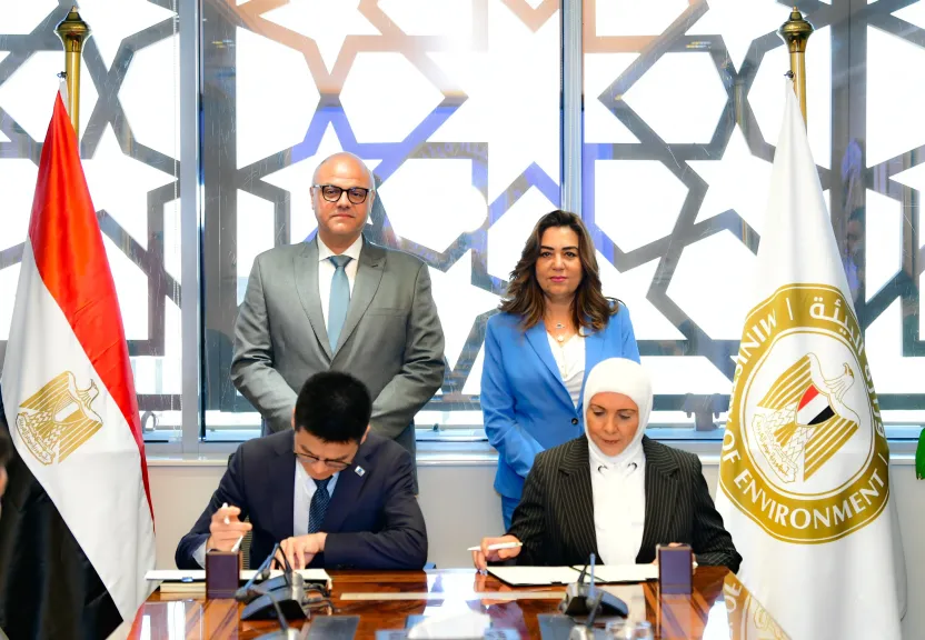 القليوبية تتجه للاقتصاد الأخضر.. توقيع مذكرة تفاهم مع CMEC لإنشاء مشروع طاقة متكامل