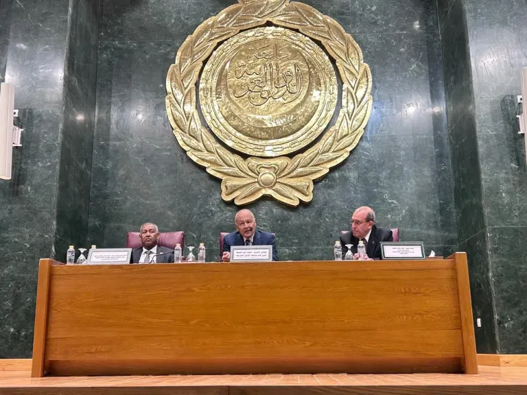 أبو الغيط يفتتح أعمال البرنامج التدريبي لتعزيز قدرات الكوادر السودانية في المفاوضات الدولية وبناء السلام