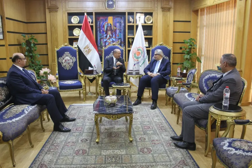 افتتاح مؤتمر «تطوير الدراسات القانونية في الجامعات المصرية والعربية»