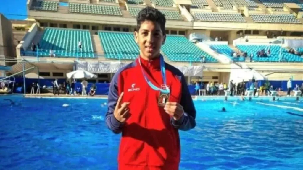 «ابني راح منى»..القصة الكاملة لوفاة بطل السباحة يوسف محمد