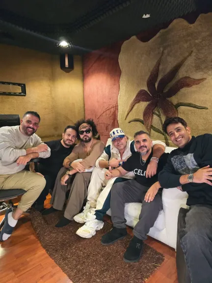 بنسجل أغنية جديدة في السكة.. الشاعر تامر حسين يعلن عن تعاون فنى يجمعه بعبد الفتاح الجرينى