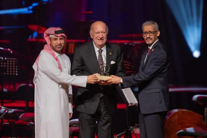 عقب تكريمه بمهرجان الأوبرا العربية بالدوحة.. عمر خيرت: أشكر المهرجان والجمهور الذي كان دائمًا مصدر إلهام