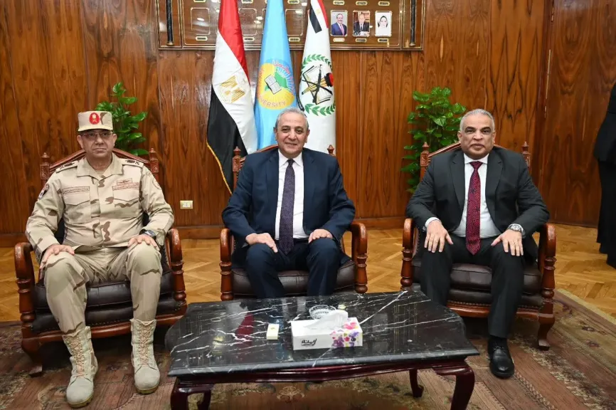 محافظ الغربية وقائد قوات الدفاع الشعبي يشهدان الندوة التثقيفية السادسة لشباب الجامعات بجامعة طنطا