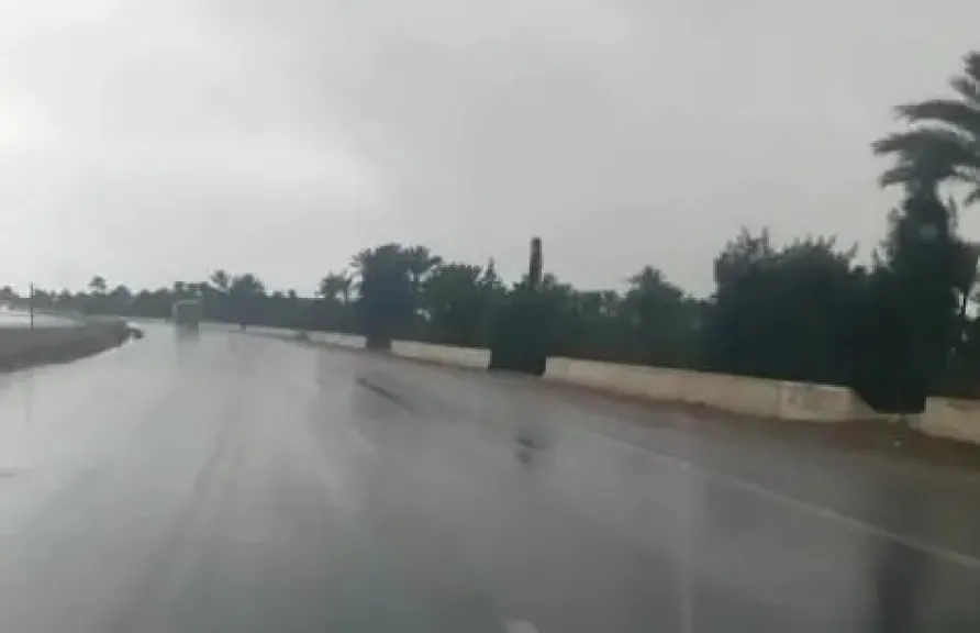 أمطار رعدية وتوقف حركة الملاحة البحرية وانخفاض في درجات الحرارة… طقس غير مستقر يضرب محافظة كفر الشيخ