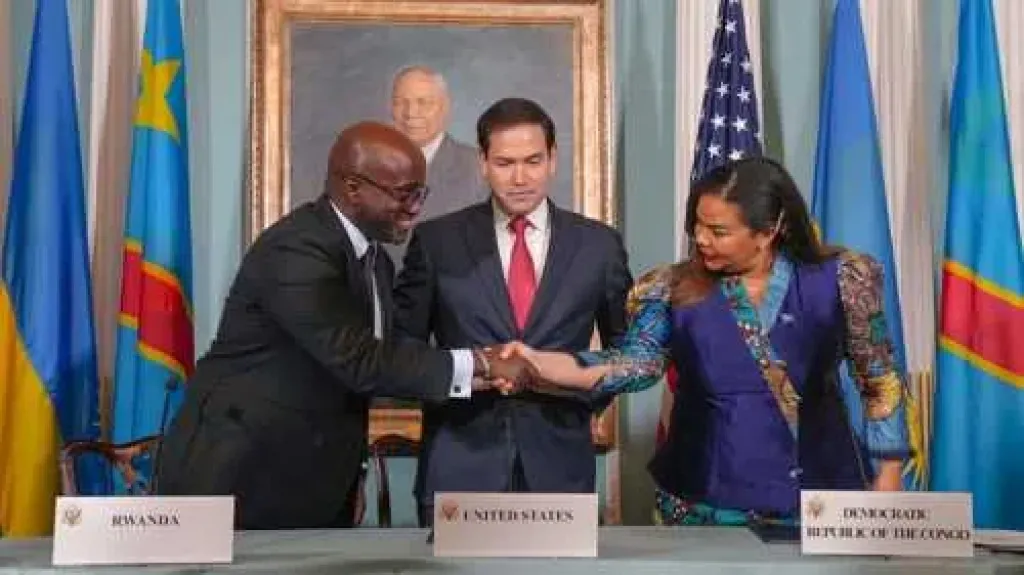 رواندا تتهم الكونغو وبوروندي بنسف اتفاق السلام وسط نزوح عشرات الآلاف